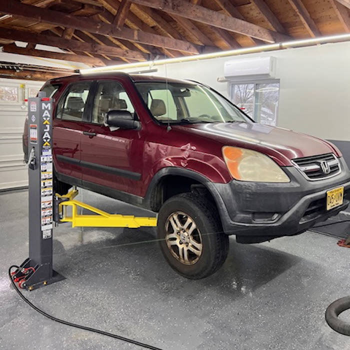 MaxJax M7K Portable Two Post Lift Deluxe Package