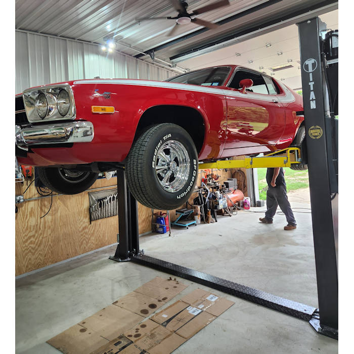 Titan Lifts MASTER Series HD2P-9KMSF Floorplate Two Post Lift